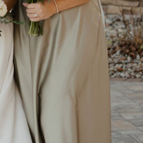 💚✨ Show Me Your Mumu Faith Maxi Dress – Moss Green Satin (XL) ✨💚 - Picture 8 of 14